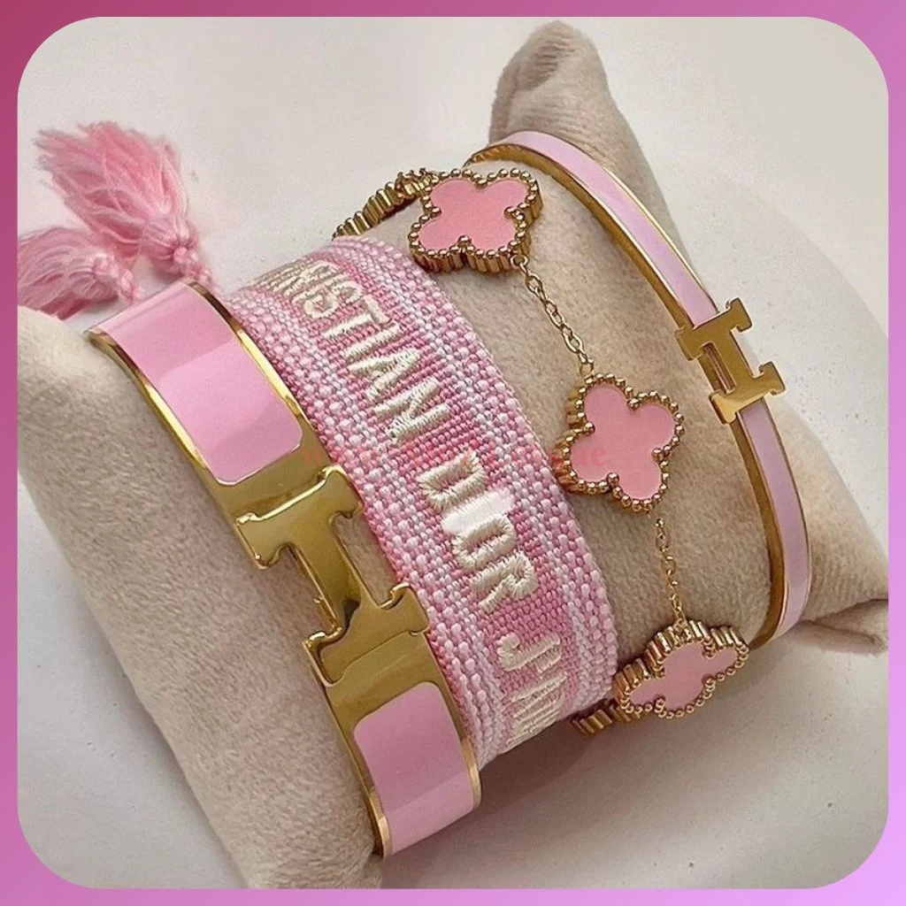 Accessories & jewellery